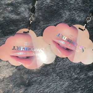 Sweetener pass! ☁️ one left!!